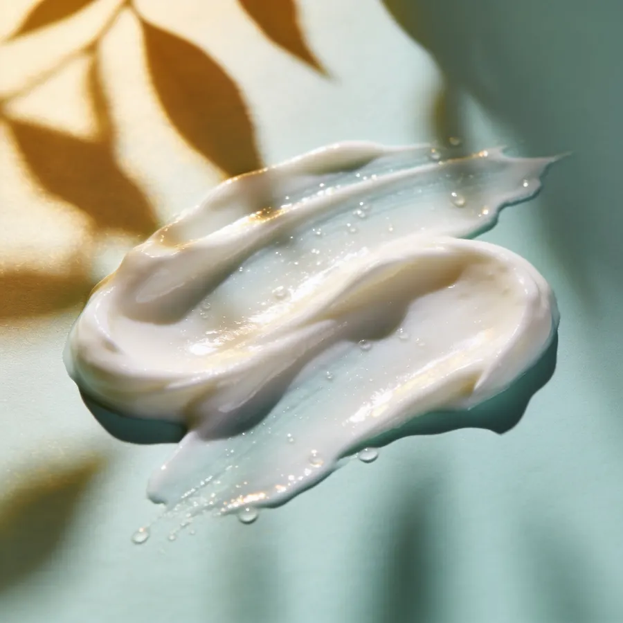 Glossy Lip Shine SPF 30 texture