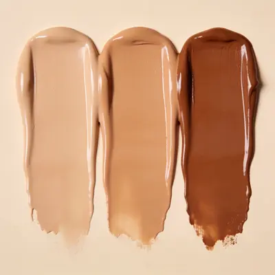 Lumière Glow-Blur Liquid Foundation texture
