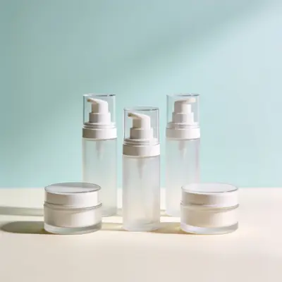 Typical airless jar for private label cosmetics, (representative image)